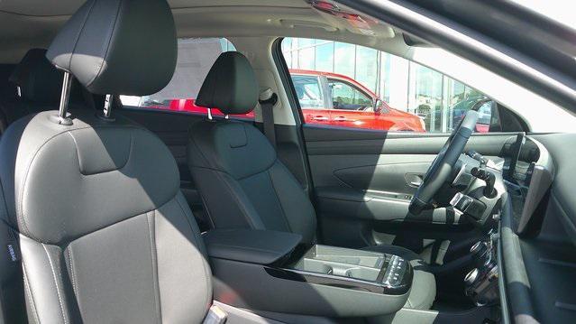 Photo of 2025 Amazon Gray Hyundai TUCSON Hybrid