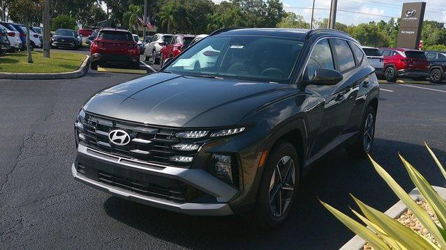 Photo of 2025 Amazon Gray Hyundai TUCSON Hybrid