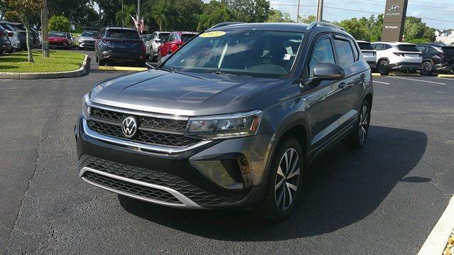 Photo of 2022 Gray Volkswagen Taos