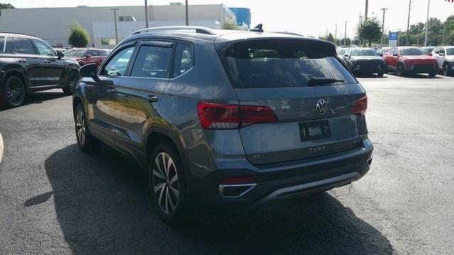 Photo of 2022 Gray Volkswagen Taos