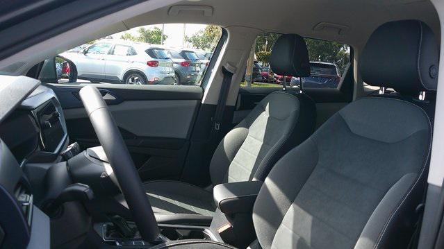 Photo of 2022 Gray Volkswagen Taos