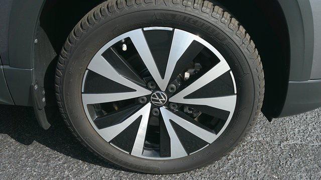 Photo of 2022 Gray Volkswagen Taos