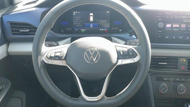 Photo of 2022 Gray Volkswagen Taos