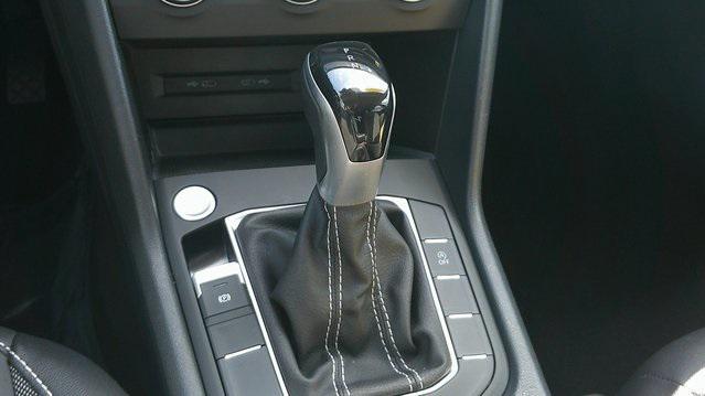 Photo of 2022 Gray Volkswagen Taos