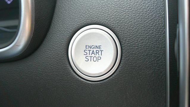 Photo of 2022 Quartz White Hyundai TUCSON