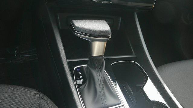 Photo of 2022 Quartz White Hyundai TUCSON