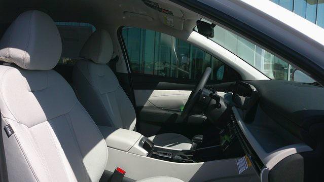 Photo of 2025 Serenity White Pearl Hyundai TUCSON