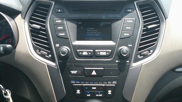 Photo of 2016 Mineral Gray Hyundai Santa Fe Sport