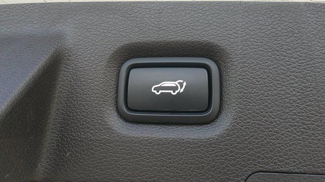 Photo of 2020 Quartz White Hyundai SANTA FE