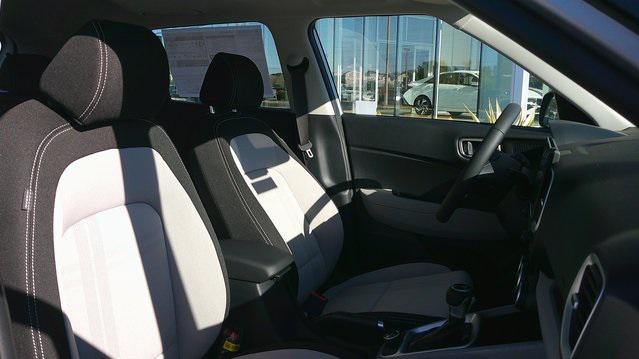 Photo of 2025 Shimmering Silver Hyundai VENUE