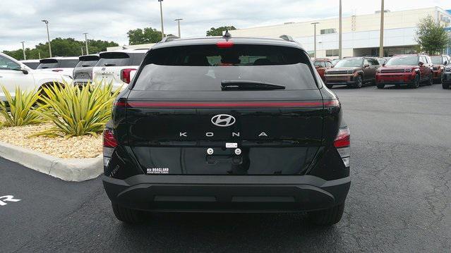 Photo of 2025 Abyss Black Pearl Hyundai KONA