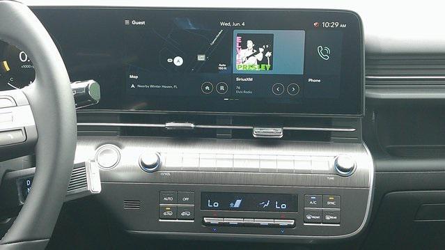 Photo of 2025 Abyss Black Pearl Hyundai KONA