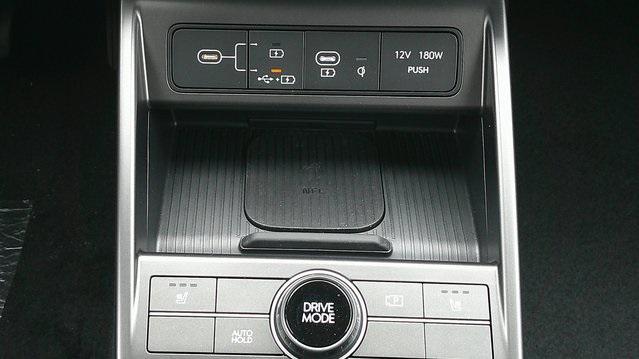 Photo of 2025 Abyss Black Pearl Hyundai KONA
