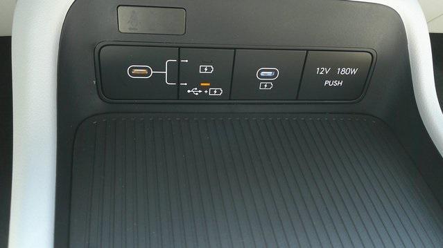 Photo of 2025 Soultronic Orange Pearl Hyundai KONA