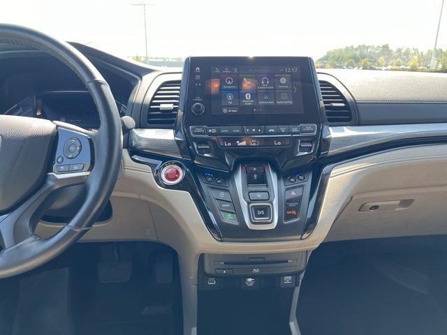 Photo of 2024 Platinum White Pearl Honda Odyssey