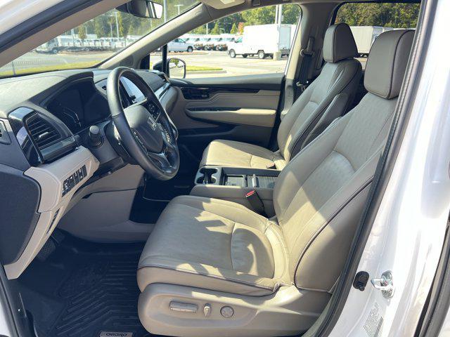 Photo of 2024 Platinum White Pearl Honda Odyssey