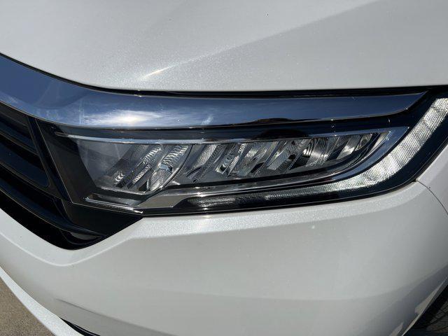 Photo of 2024 Platinum White Pearl Honda Odyssey