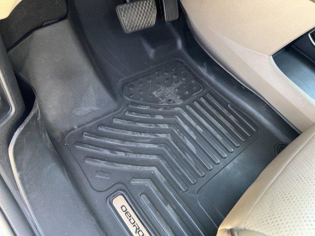 Photo of 2024 Platinum White Pearl Honda Odyssey