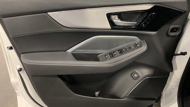 Photo of 2026 Platinum White Pearl Acura MDX