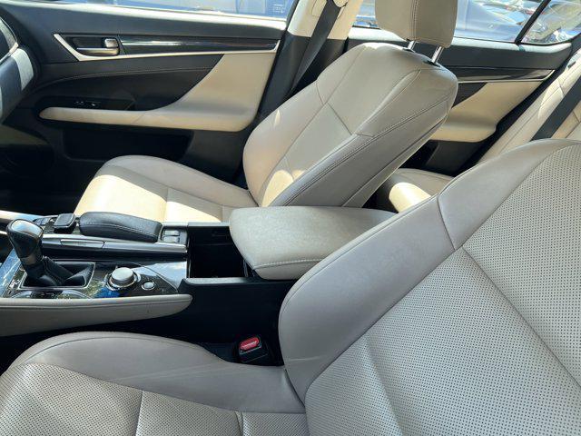 Photo of 2016 Obsidian Lexus GS 200t