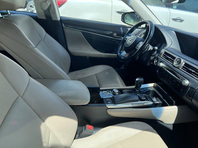Photo of 2016 Obsidian Lexus GS 200t