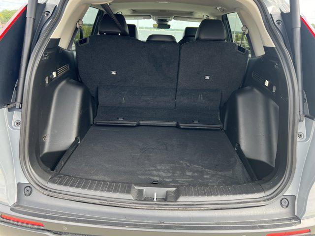 Photo of 2025 Urban Gray Pearl Honda CR-V