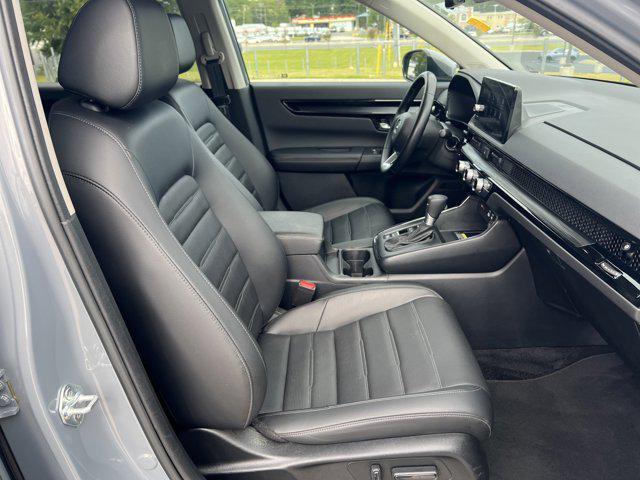 Photo of 2025 Urban Gray Pearl Honda CR-V
