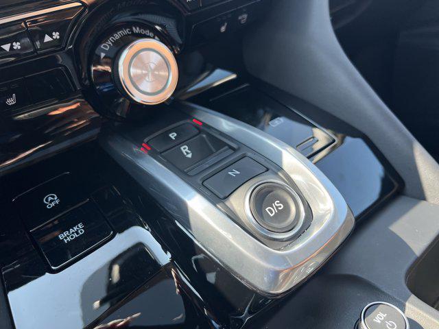 Photo of 2022 Lunar Silver Metallic Acura MDX