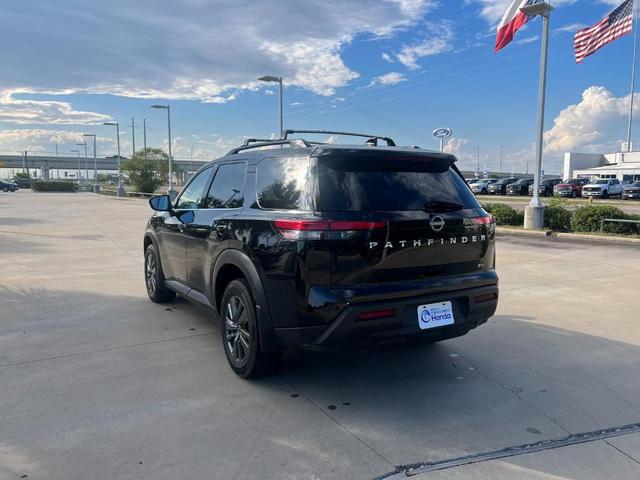 Photo of 2024 Black Nissan Pathfinder