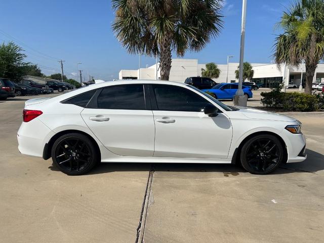 Photo of 2024 White Honda Civic