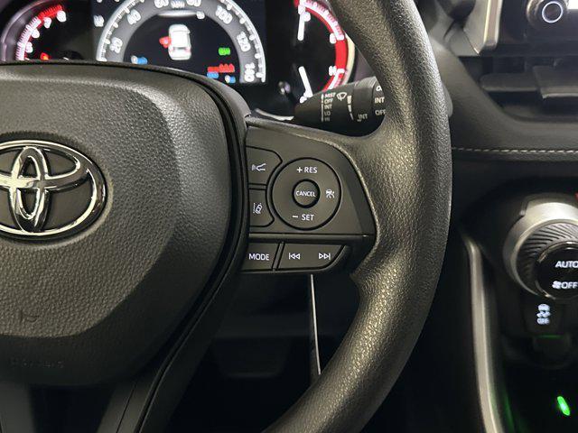 Photo of 2025 Ice Cap Toyota RAV4