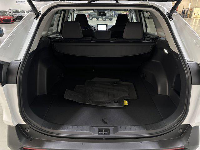 Photo of 2025 Ice Cap Toyota RAV4