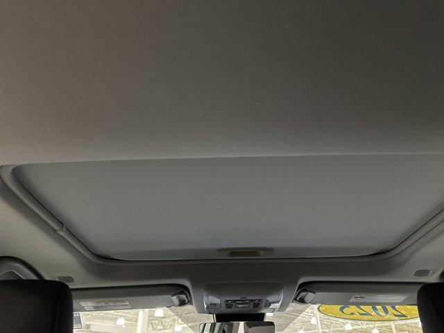 Photo of 2025 Ice Cap Toyota RAV4