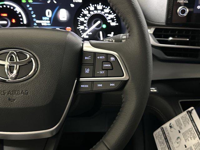 Photo of 2025 Wind Chill Pearl Toyota Sienna