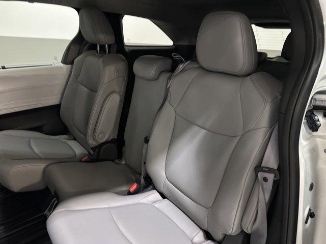 Photo of 2025 Wind Chill Pearl Toyota Sienna