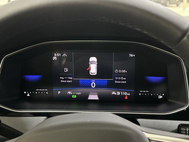 Photo of 2025 Platinum Gray Metallic Volkswagen Jetta