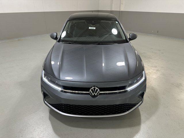 Photo of 2025 Platinum Gray Metallic Volkswagen Jetta