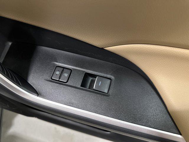 Photo of 2025 Ice Cap Toyota RAV4