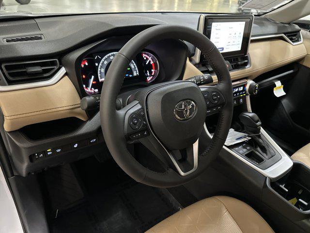 Photo of 2025 Ice Cap Toyota RAV4