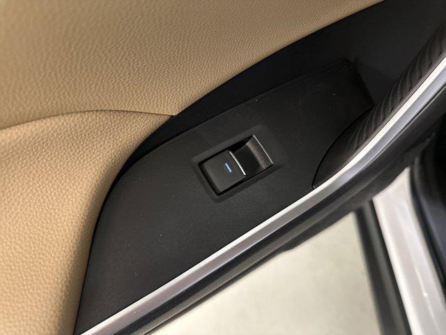 Photo of 2025 Ice Cap Toyota RAV4