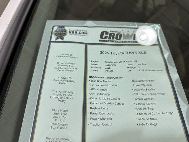 Photo of 2025 Ice Cap Toyota RAV4
