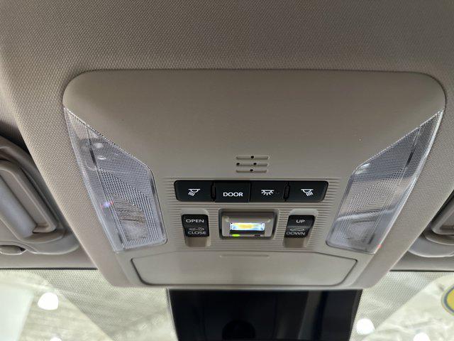 Photo of 2025 Ice Cap Toyota RAV4