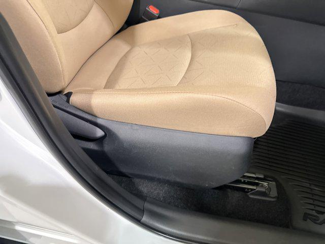 Photo of 2025 Ice Cap Toyota RAV4