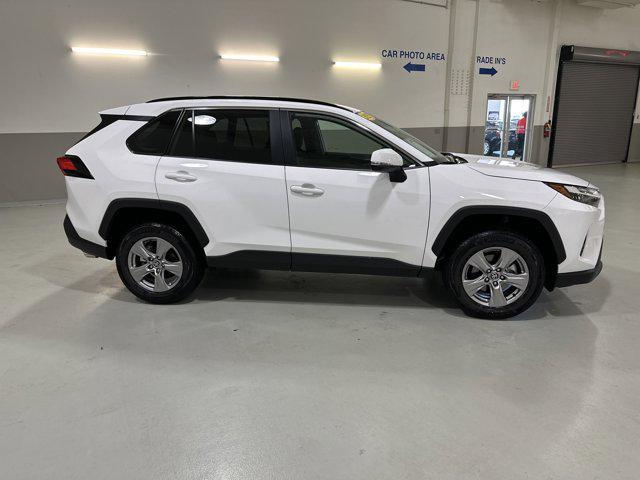 Photo of 2025 Ice Cap Toyota RAV4