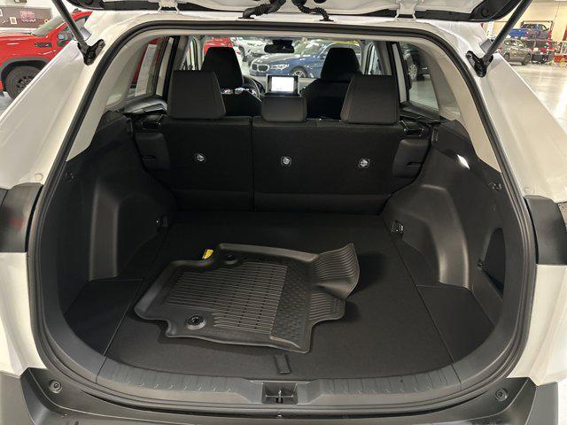 Photo of 2025 Ice Cap Toyota RAV4
