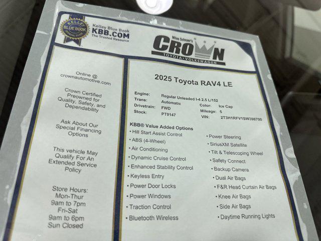 Photo of 2025 Ice Cap Toyota RAV4