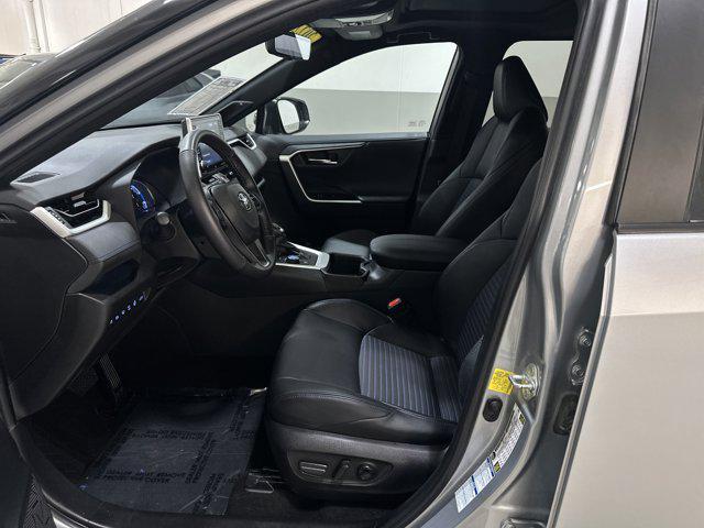 Photo of 2022 Silver Sky Metallic/Midnight Black Metallic Toyota RAV4 Hybrid