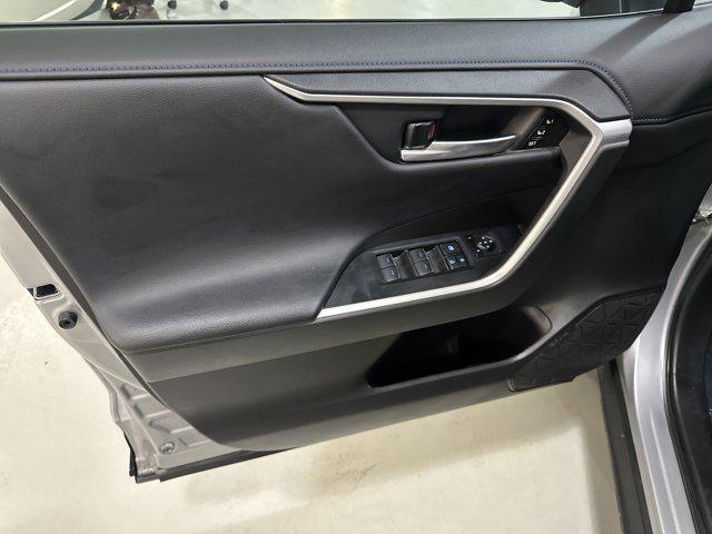 Photo of 2022 Silver Sky Metallic/Midnight Black Metallic Toyota RAV4 Hybrid