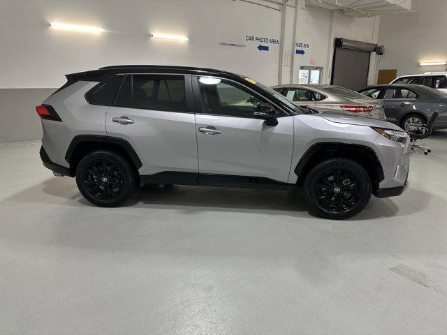 Photo of 2022 Silver Sky Metallic/Midnight Black Metallic Toyota RAV4 Hybrid