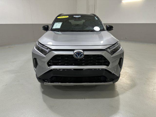 Photo of 2022 Silver Sky Metallic/Midnight Black Metallic Toyota RAV4 Hybrid